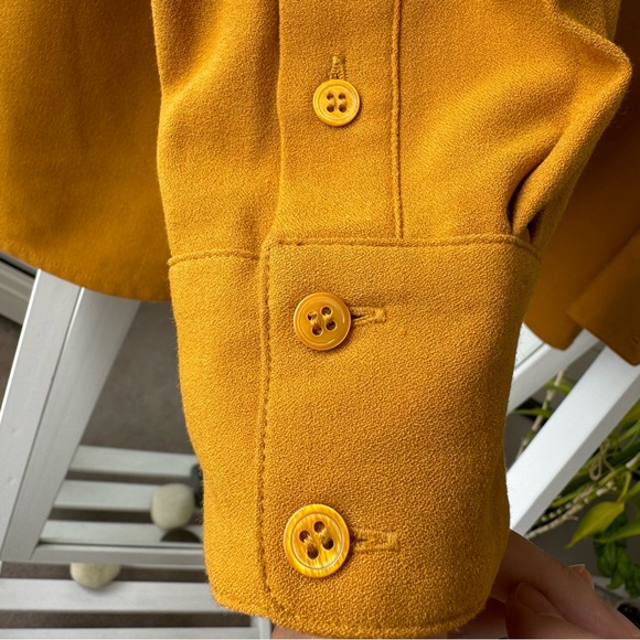 Button Ups Oversize - Picture 2 of 5